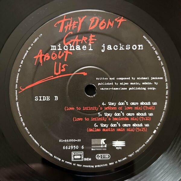Michael Jackson<br>They Don't Care About Us<br><span style="color: red;font-weight: bold">VENDU</span> – Image 4